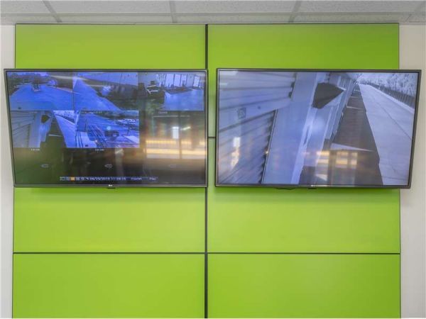 Extra Space Storage - 0723 - Herndon - Spring St - 250 Spring Street