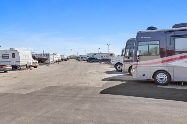 US Storage Centers - San Antonio - Grissom - 7645 Grissom Road