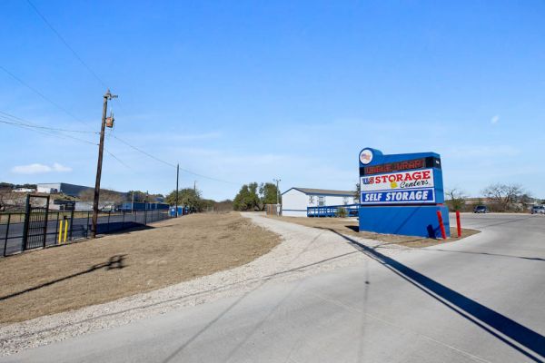 US Storage Centers - San Antonio - Grissom - 7645 Grissom Road