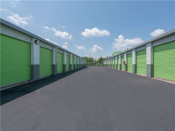 Extra Space Storage - 1046 - Kennedy Township - Kisow Dr - 110 Kisow Drive