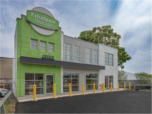 Extra Space Storage - 1055 - Nanuet - Route 59 West - 361 West Route 59