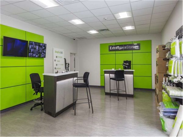 Extra Space Storage - 1087 - Mt Vernon - N Mac Questen Pkwy - 102 North Macquesten Parkway