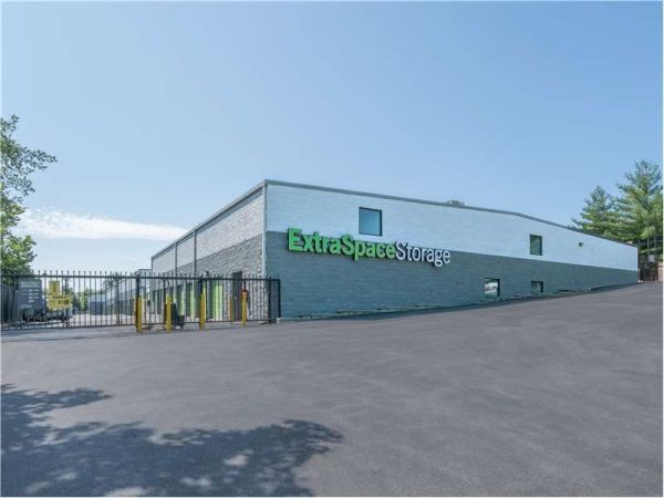 Extra Space Storage - 0656 - St. Louis - Old Tesson Rd - 12334 Old Tesson Road