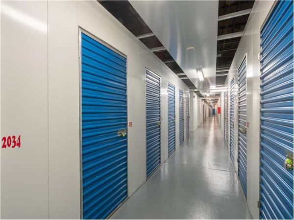 Extra Space Storage - 8130 - Chicago - 60th Street - 7131 West 60th Street