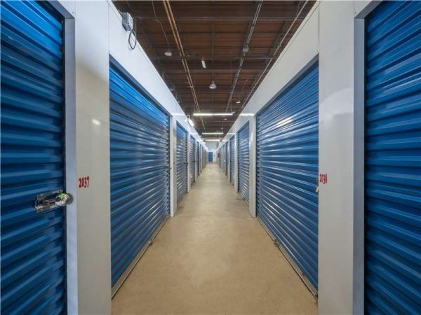 Extra Space Storage - 8381 - Chicago - Elston Ave - 4995 North Elston Avenue