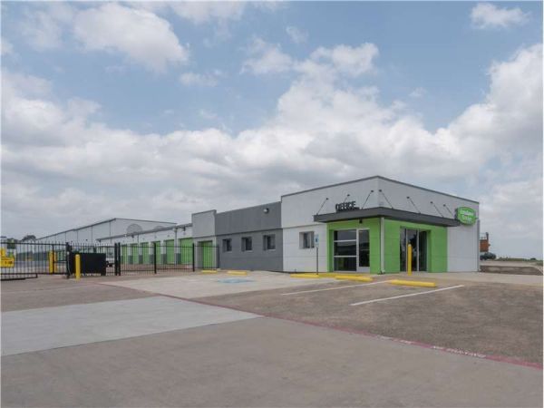 Extra Space Storage - 0795 - Euless - W Euless Blvd - 1204 West Euless Boulevard
