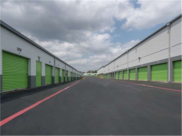 Extra Space Storage - 0795 - Euless - W Euless Blvd - 1204 West Euless Boulevard