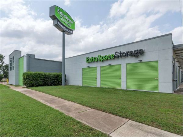 Extra Space Storage - 0795 - Euless - W Euless Blvd - 1204 West Euless Boulevard