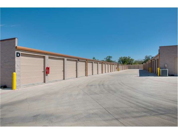 Extra Space Storage - 1620 - Arlington - US 287 Frontage Rd - 8111 U.s. 287 Frontage Road