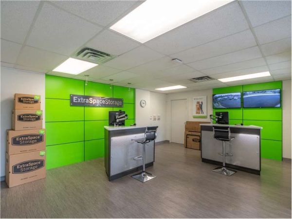 Extra Space Storage - 1709 - Chicago - 95th St - 1000 East 95th Street