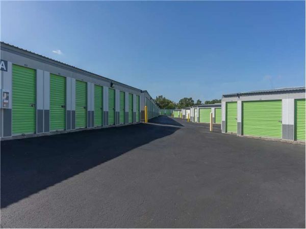 Extra Space Storage - 1774 - Weatherford - Bowie Dr - 1925 South Bowie Drive
