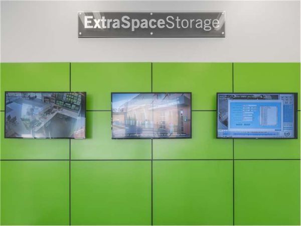 Extra Space Storage - 8699 - Des Plaines - Mannheim Rd - 2074 Mannheim Road