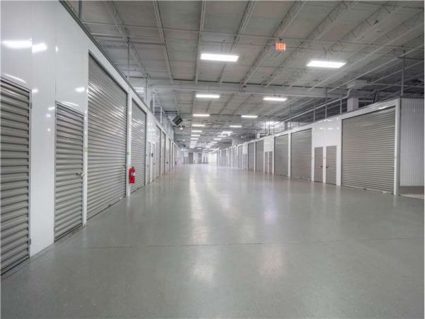 Extra Space Storage - 1809 - Harwood Heights - Gunnison Street - 7125 West Gunnison Street