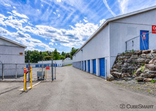 Lock Tyte Self Storage - 1413 Beaver Valley Rd
