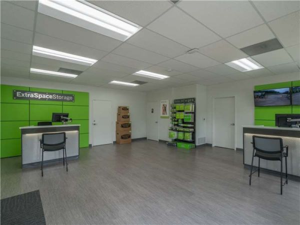 Extra Space Storage - 8081 - Euless - Mid-Cities Blvd - 701 East Mid Cities Boulevard