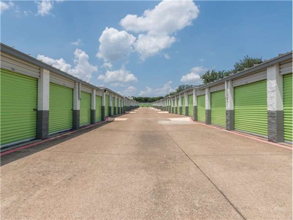 Extra Space Storage - 0627 - Grapevine - State Hwy 114 W - 2044 West State Highway 114