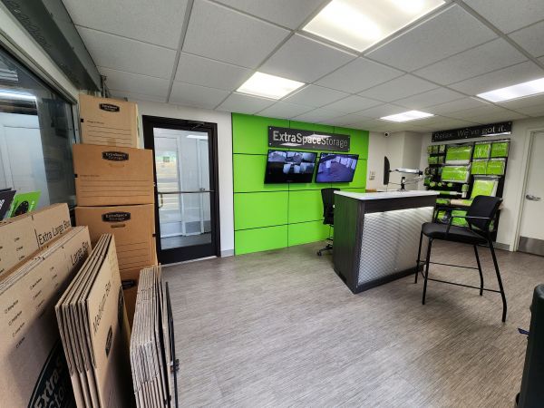 Extra Space Storage - 1208 - East Somerville - Cambridge - McGrath Hwy - 14 Mcgrath Highway
