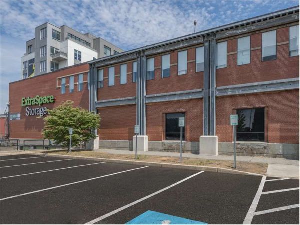 Extra Space Storage - 1208 - East Somerville - Cambridge - McGrath Hwy - 14 Mcgrath Highway