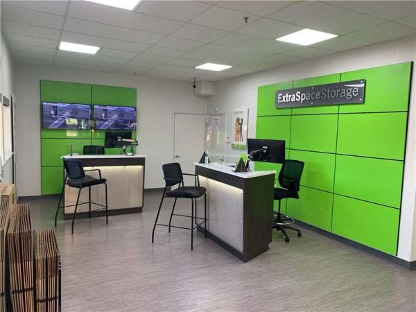 Extra Space Storage - 0143 - Santa Clara - LaurelWood Rd - 1775 Laurelwood Road