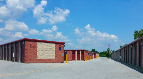 Storage Rentals of America - New Castle - 950 Red Lion Road - 950 Red Lion Road