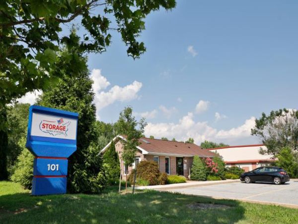 Storage Rentals of America - Newark - 101 Executive Drive - 101 Executive Drive
