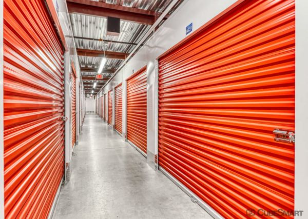 CubeSmart Self Storage - Hamden - 450 Putnam Avenue - 450 Putnam Avenue