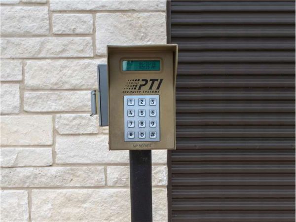 Extra Space Storage - 8691 - San Antonio - Huebner Road - 9738 Huebner Road