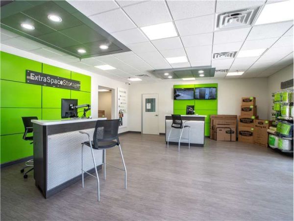 Extra Space Storage - 8691 - San Antonio - Huebner Road - 9738 Huebner Road