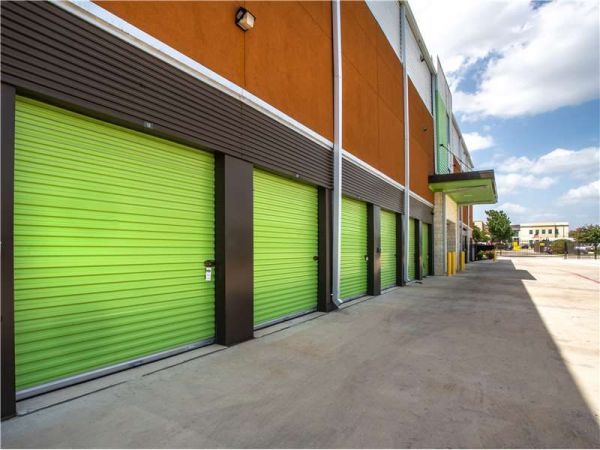 Extra Space Storage - 8691 - San Antonio - Huebner Road - 9738 Huebner Road