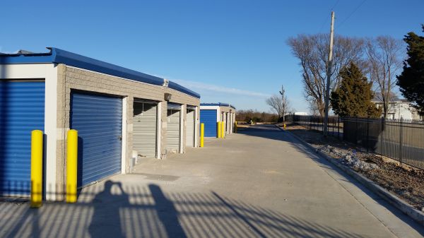 StL Storage- South Point Prairie - 1030 South Point Prairie Road
