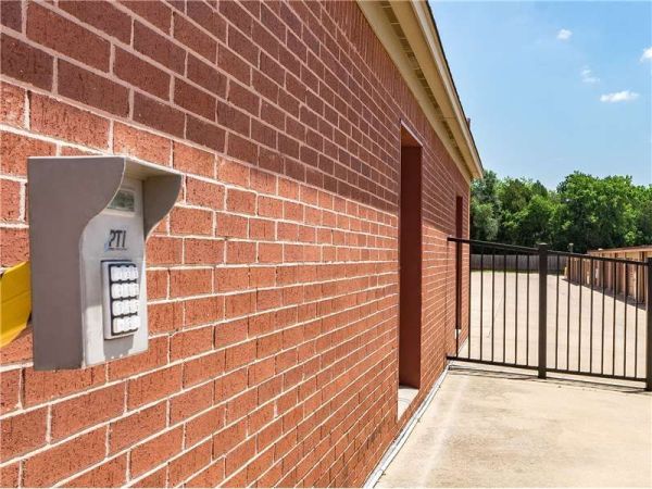 Extra Space Storage - 8711 - Oklahoma City - Classen Blvd - 5700 North Classen Boulevard