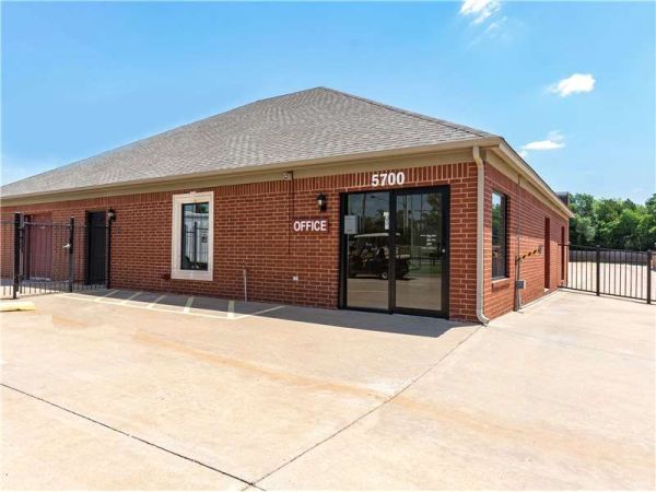 Extra Space Storage - 8711 - Oklahoma City - Classen Blvd - 5700 North Classen Boulevard