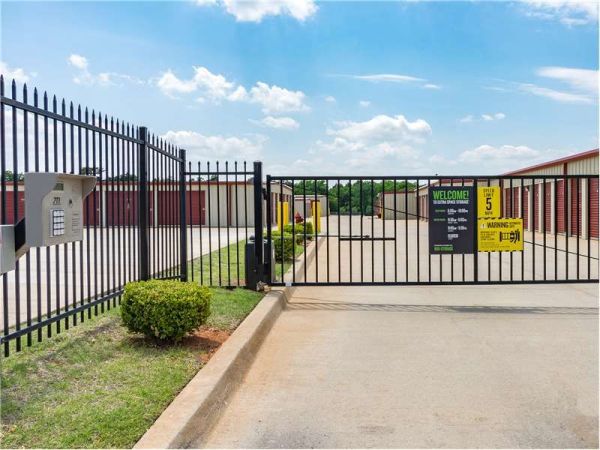 Extra Space Storage - 8714 - Oklahoma City - MacArthur Blvd - 9111 North Macarthur Boulevard