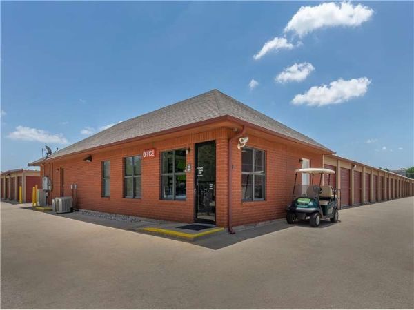 Extra Space Storage - 8716 - Oklahoma City - 62nd Street - 2828 Northwest 62nd Street
