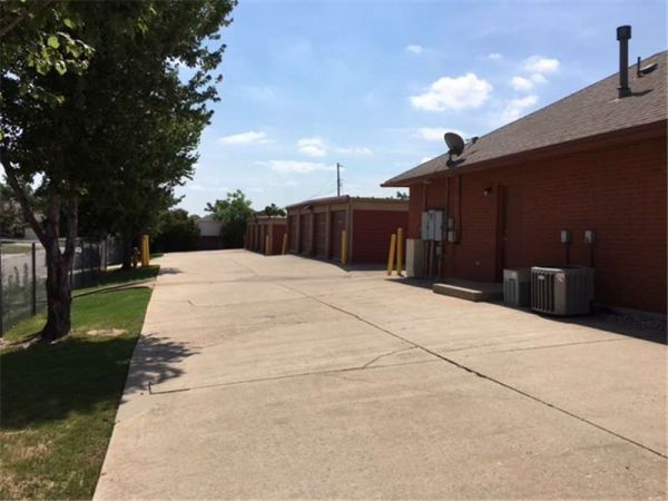Extra Space Storage - 8716 - Oklahoma City - 62nd Street - 2828 Northwest 62nd Street