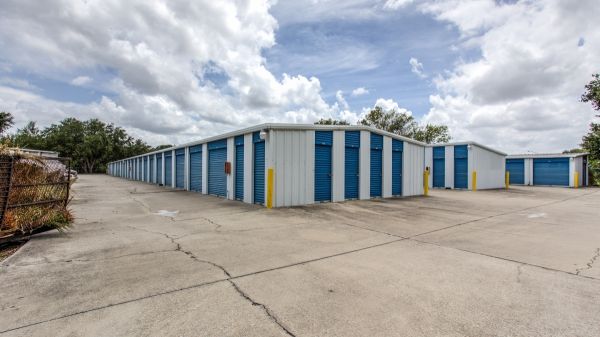 Magnolia Self Storage - 2530 Magnolia Avenue