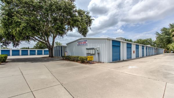 Magnolia Self Storage - 2530 Magnolia Avenue