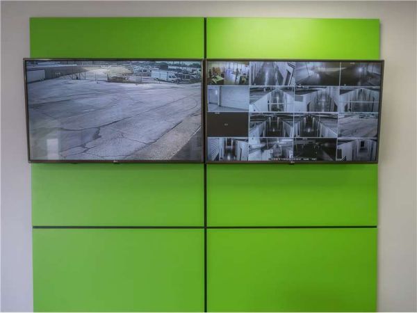 Extra Space Storage - 0561 - Dallas - Garland Rd - 10740 Garland Road