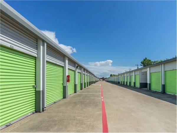 Extra Space Storage - 1357 - Rowlett - Lakeview Parkway - 2416 Lakeview Parkway
