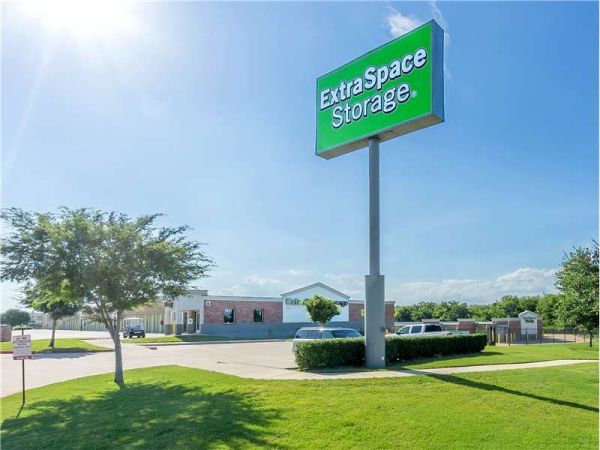 Extra Space Storage - 1834 - Lewisville - Interstate 35 E - 1251 North Stemmons Freeway