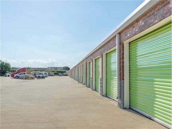 Extra Space Storage - 1834 - Lewisville - Interstate 35 E - 1251 North Stemmons Freeway