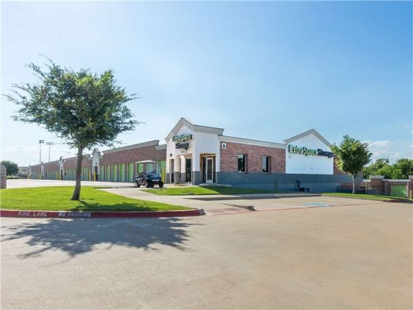 Extra Space Storage - 1834 - Lewisville - Interstate 35 E - 1251 North Stemmons Freeway