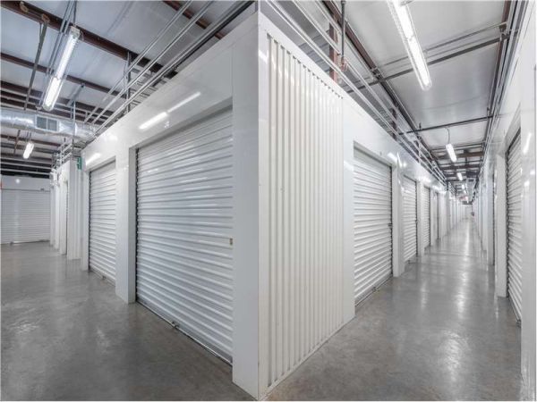 Extra Space Storage - 1051 - Kings Park - Indian Head Rd - 281 Indian Head Road