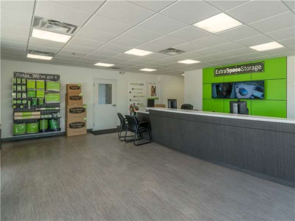 Extra Space Storage - 8766 - San Antonio - 12211 N IH -35 - 12211 Interstate 35 Frontage Road
