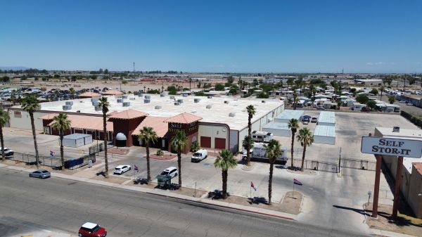 Self Stor It - 121 Hacienda Drive