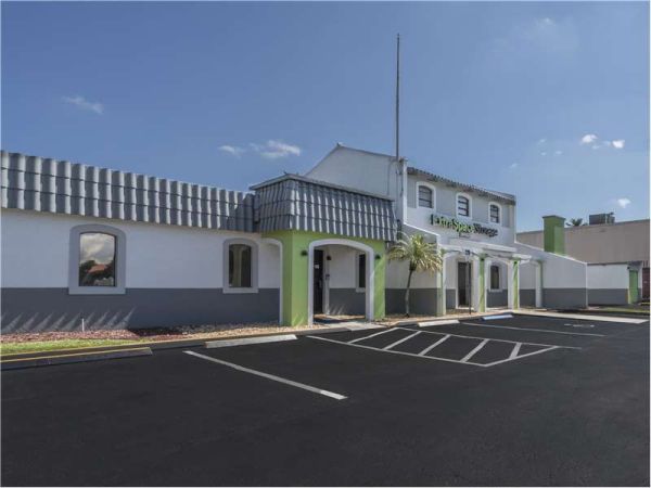 Extra Space Storage - 0210 - Miami - NW 79th Ave - 4995 Northwest 79Th Avenue