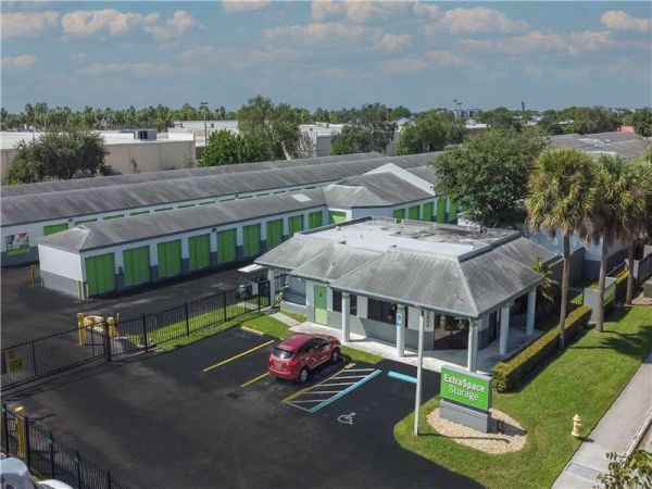 Extra Space Storage - 0771 - Miami - SW 84th St - 13800 Southwest 84th Street