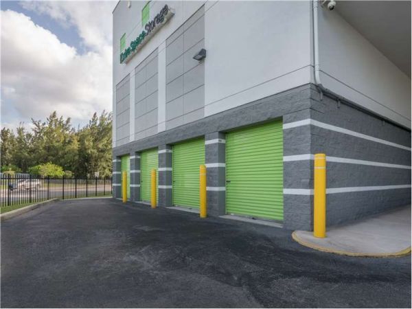 Extra Space Storage - 1409 - Hialeah - E 65th Street - 850 East 65th Street