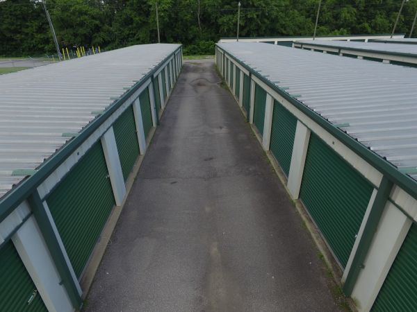 Clarksville Lock Storage - 405 Tiny Town Road