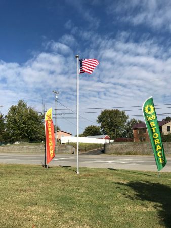 Clarksville Lock Storage - 405 Tiny Town Road